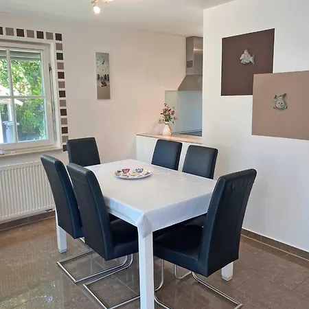 Seeschwaelbchen - Ihr Am Ostseestrand זינקסט